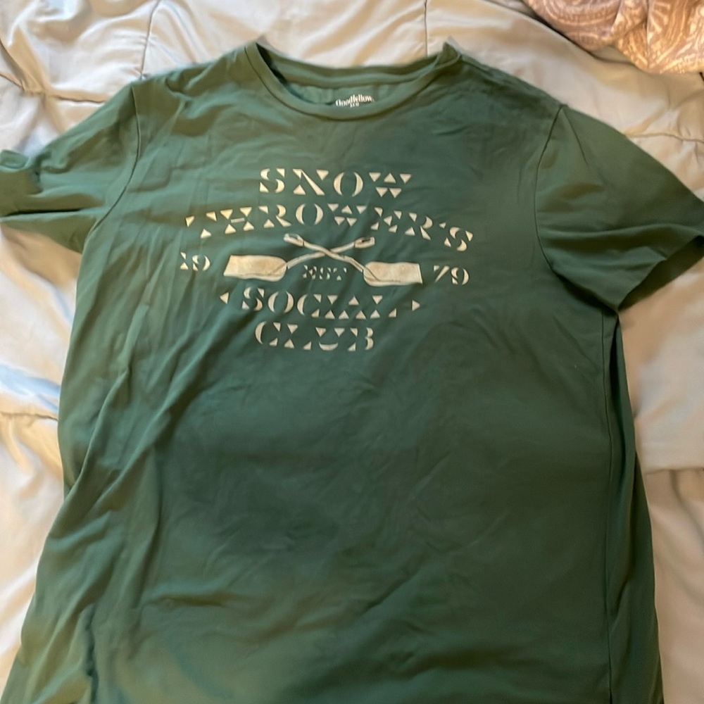 Green snowboarding club tee